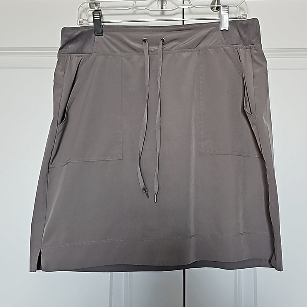 RBX Golf Skort. Dark Taupe w/Drawstring and 2 Front Pockets. Sz Large.
